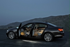 BMW-7-Series-29