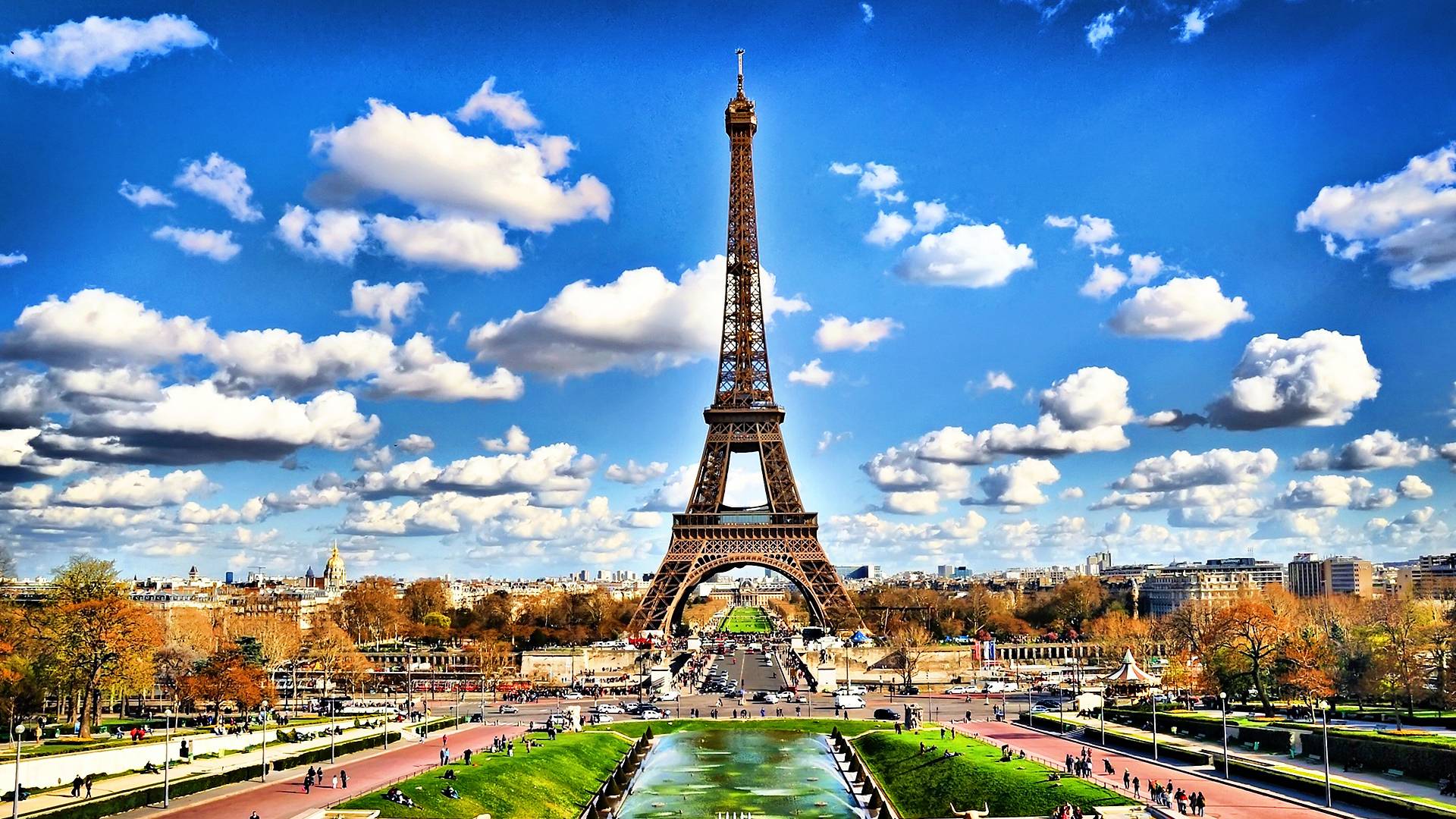 Tháp Eiffel là biểu tượng của Paris mang đến cảm giác lãng mạn và tình yêu đôi lứa. Những hình nền xuất hiện với tông màu độc đáo, sẽ đưa bạn đến thế giới của một đô thị với một tòa tháp huyền thoại mang đậm tính chất Pháp. Đừng bỏ lỡ cơ hội để chiêm ngưỡng những bức ảnh này, chúng sẽ khiến bạn bị cuốn hút.